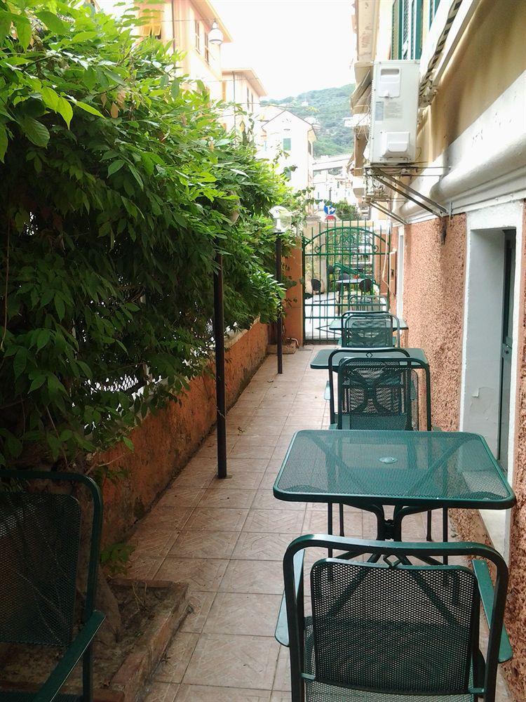 Hotel Lady Susanna Varazze Bagian luar foto
